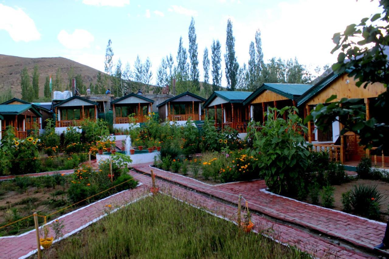 Rangyul Resort Kargil Exteriör bild