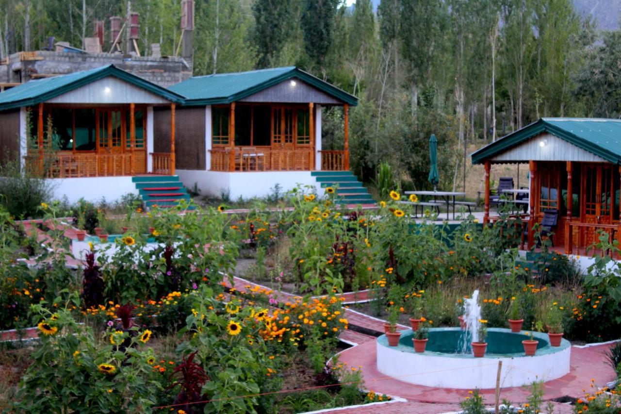 Rangyul Resort Kargil Exteriör bild